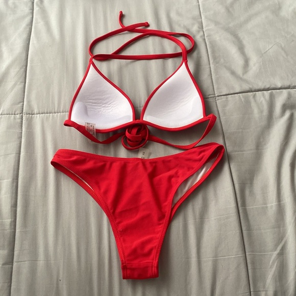 Red Push-Up Bikini Set - Picture 3 of 5